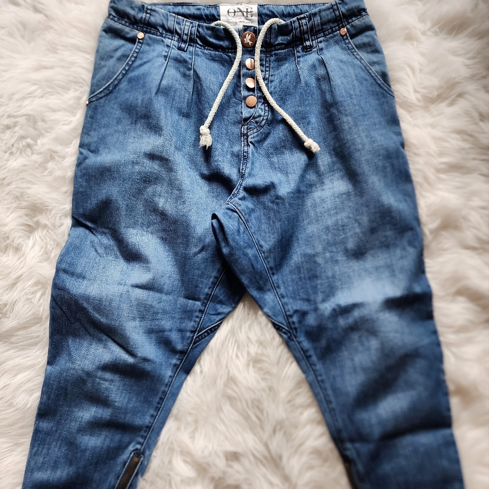 One Teaspoon x Urban Outfitters Super Tough Low Waist baggy Jeans